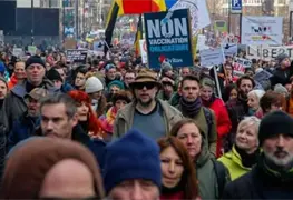 Protestan en B&eacute;lgica contra restricciones sanitarias antivocid
