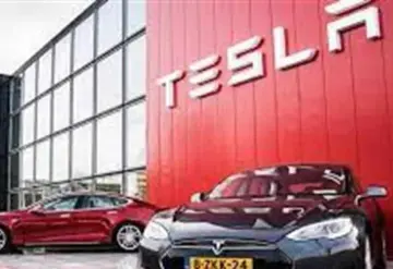 Tesla logra récord de ventas en China, aunque enfrenta críticas por su nuevo showroom