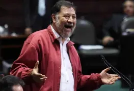 Autocorrector confunde mensaje de Noroña con "la gente de Mencho"