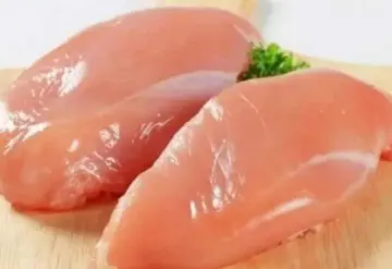 Reportan incremento en el precio de la pechuga de pollo