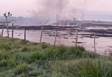 IPCET reporta bajo control incendio en oleoducto de Villa La Venta Huimanguillo