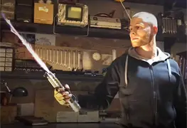 El primer sable de luz retr&aacute;ctil de Star Wars