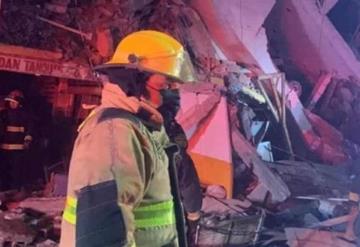 Fuerte explosión por acumulación de gas LP derrumba edificio en Puebla