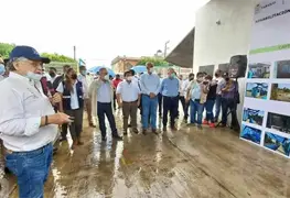 Gobernador del Estado y el Alcalde inspeccionan las obras de la Planta de Captaci&oacute;n y la Planta Potabilizadora en Macuspana