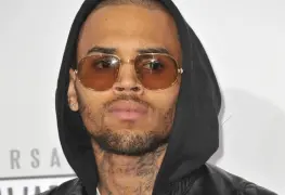 Mujer demanda a Chris Brown, asegura que la drogó y la violó