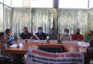 Grupo de trabajadores del servicio de pochimoviles de Tabasco, se pronunciaron en contra de la renovación de sus unidades