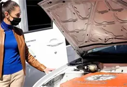 Gobierno de M&eacute;xico presenta prototipos de autos el&eacute;ctricos hechos por la UNAM y la Sectei