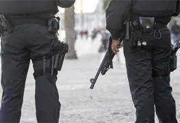 Polic&iacute;as balean a sujeto luego de agredir a una mujer; &acute;se agotaron recursos verbales&acute; se&ntilde;alan