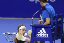 ATP multa a Zverev por golpear silla del juez