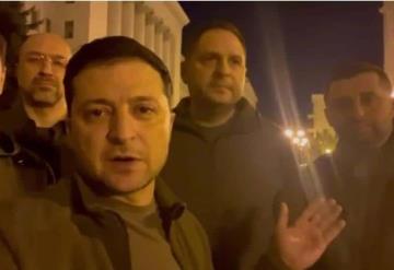 El presidente de Ucrania aparece en un vídeo en la calle de Kiev