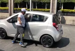 Taxista ataca con cuchillo a chofer de Uber en Cuernavaca