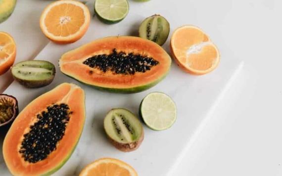 Por estas razones se le agrega limón a la papaya del desayuno