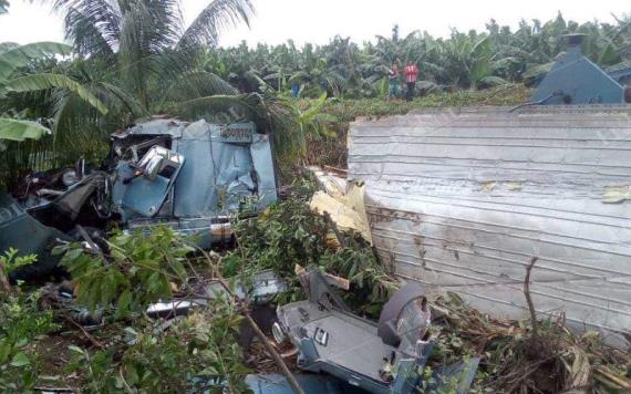 Tráiler platanero se accidenta en la Villahermosa-Teapa