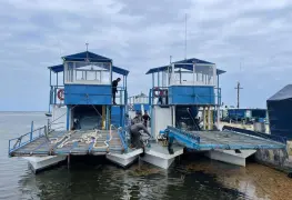 Secretaría de Marina moviliza buques para contener sargazo en Quintana Roo