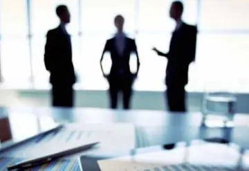 Empresarios y senadores piden que vacaciones aumenten de 6 a 12 días al año