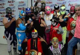Luchadores tabasqueños convivieron en las instalaciones del SIT previo a la función de PRODELLS de este domingo 3 de abril