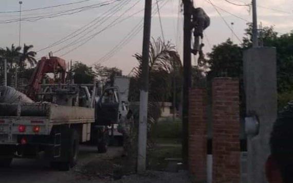 CFE restable el suministro de energía eléctrica a vecinos del Barrio Santa Teresita en Jalpa de Méndez