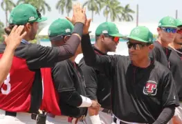 Olmecas de Tabasco venció 8-2 a Tigres de Quintana Roo en el estadio " Narno Cupil" de Centla