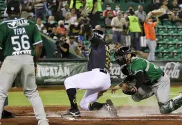 Olmecas de Tabasco se lleva el triunfo 5-4 sobre los Leones de Yucatán en el Parque Kukulcán Alamo