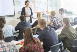 ¿En que lugares de EU que ofrecen vacantes para maestros y cuanto pagan?