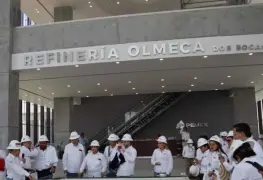 Visita de los diputados federales a la refinería Olmeca