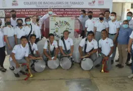 Plantel 11 del COBATAB se suma al programa "Tapitas que dan vida" del DIF Jalapa