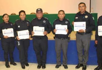 Entregan constancias a mandos policiales que concluyeron Curso Integral de Primeros Auxilios, Prevención y Combate de Incendios