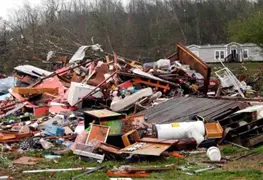 Una segunda persona muri&oacute; en un extra&ntilde;o tornado que azot&oacute; el norte de Michigan