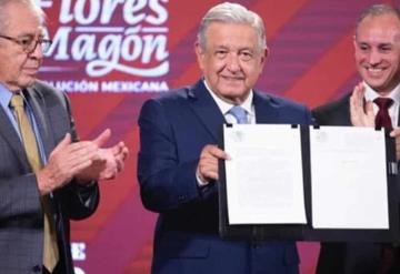 Firma AMLO decreto que prohíbe la venta y distribución de vapeadores