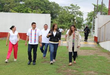 La directora general de la CONADE, Ana Guevara, recorrió las unidades deportivas en el estado