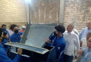 Autoridades estatales y municipales realizan visita a la planta fermentadora y procesadora de Cacao