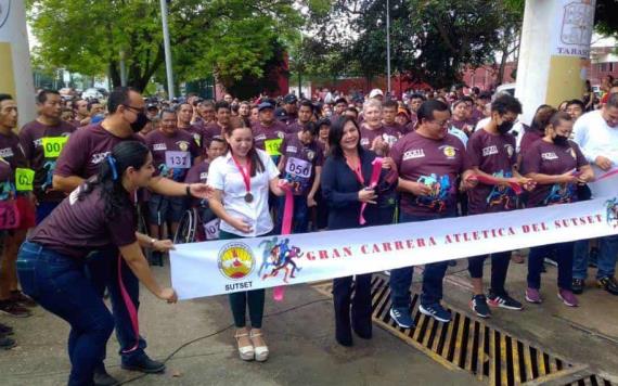 Ayuntamiento y Sutset dieron banderazo a la carrera atlética por el día del servidor público