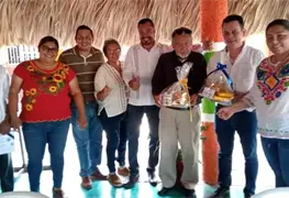Dirigente de la ATP hace entrega de reconocimientos a medios de comunicaci&oacute;n en Balanc&aacute;n por su labor periodista