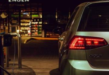 ¿Cuáles son los autos que gastan menos gasolina?