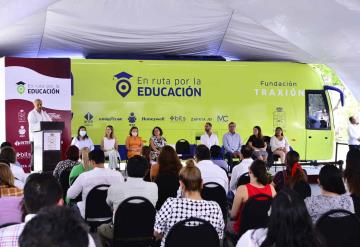 Gobernador de Tabasco preside el evento denominado En la ruta por la Educación