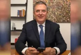"Escríbeme y te contesto": el canciller Marcelo Ebrard comparte su WhatsApp