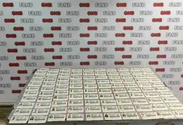 Detienen a pareja con m&aacute;s de 100 visas mexicanas falsas en aeropuerto de Venezuela