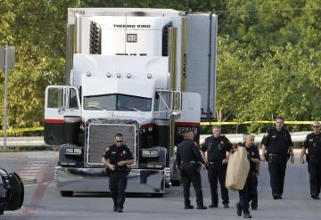 Tráiler que transportaba a migrantes fallecidos, pasó por dos puntos de inspección en EU y no fue detenido