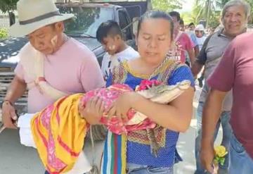 Alcalde se casa con una lagarta viva en Oaxaca