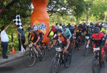 Macuspana mostró toda su riqueza natural con estupendos paisajes en el "Reto Ciclo Tour Pgtitán 2022"