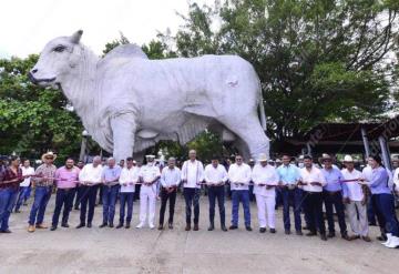 El Gobernador Merino Campos inaugura la Expo Ganadera 2022 en el parque Dora María