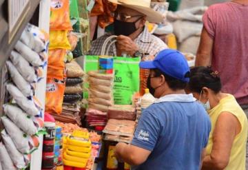 Familias viven al día en pandemia e inflación