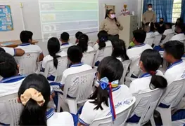 Previene Polic&iacute;a de Investigaci&oacute;n sobre violencia familiar y consumo de estupefacientes en Centla