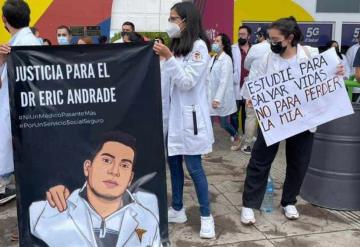 Tras asesinato del médico, universidades retirarán a pasantes en zonas de riesgo de Durango