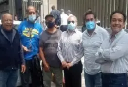 Colocan manta en agradecimiento al director general de Pemex por abastecimiento de medicamentos en hospitales