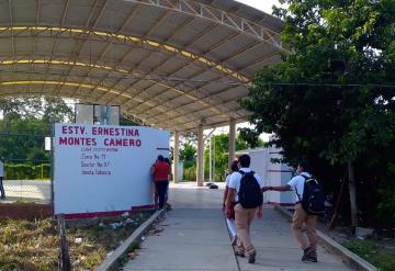 Reanudan clases en la secundaria Ernestina Montes Camero, después que durante dos días fue cerrada