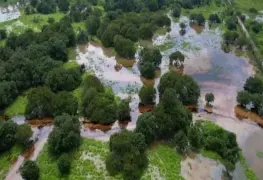 Derrame de petróleo quemado en el río Mezcalapa sin afectación mayor sobre planicie tabasqueña