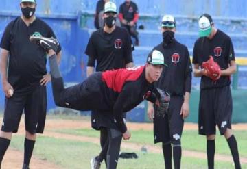 Grandes Ligas detrás del pitcher Daniel Núñez de Olmecas de Tabasco