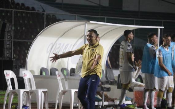 Más tranquilo y con la confianza, es como se encuentra el director técnico de Pumas Tabasco