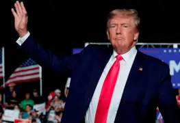 Donald Trump rechaza declarar en Nueva York; dice ser víctima